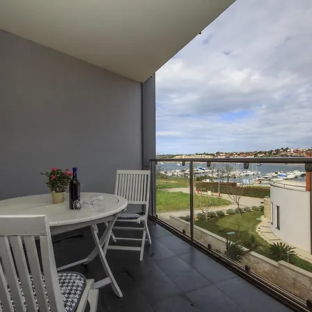 Apartment Volme