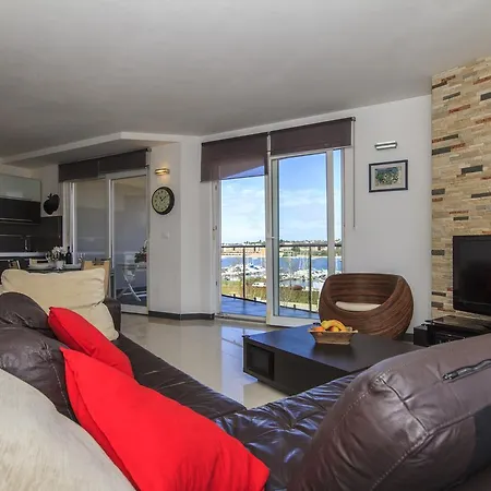 Apartment Volme
